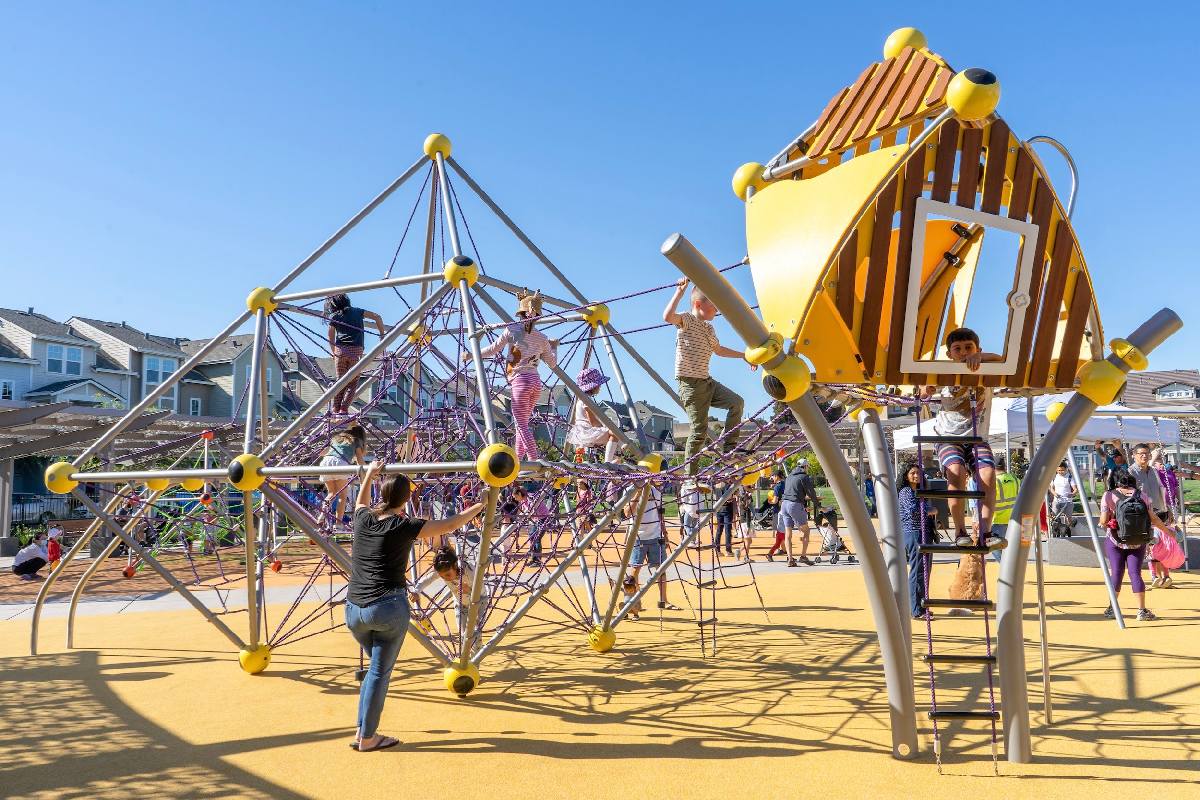 Berliner 1 、 Outdoor-Playground_06