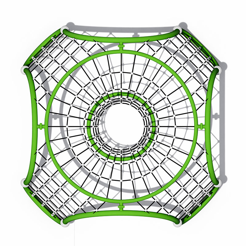 Дети играют в альпинистском куполе в открытом тренажерном зале